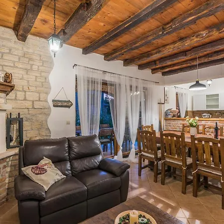 Dada Villa