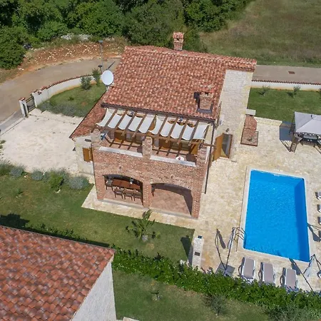 Dada Villa *